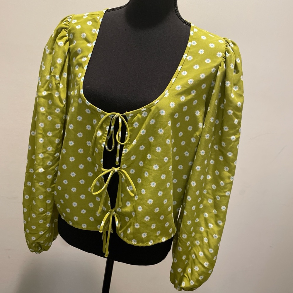 Levi’s Daisy Print Cropped Top Size XL Green Boho Style Retro Peasant Milkmaid